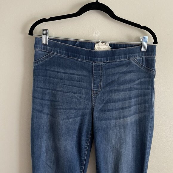 Altar’d State Women M Blue Victoria Wash Denim Pull On Luttrell Flare Jeans - Picture 5 of 11